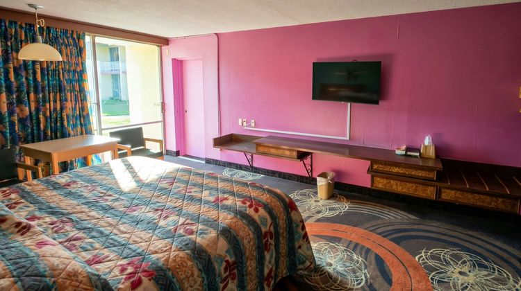 Sunset Inn Room