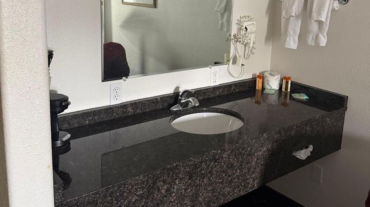 FairBridge Inn & Suites Williston Room
