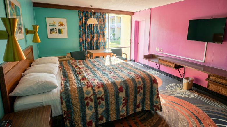 <b>Sunset Inn Room</b>. Images powered by <a href="https://www.leonardoworldwide.com/" title="Leonardo Worldwide" target="_blank">Leonardo</a>.