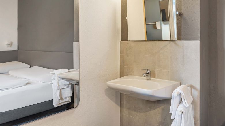 <b>B&B Hotel Saarbruecken Ost Room</b>. Images powered by <a href="https://www.leonardoworldwide.com/" title="Leonardo Worldwide" target="_blank">Leonardo</a>.
