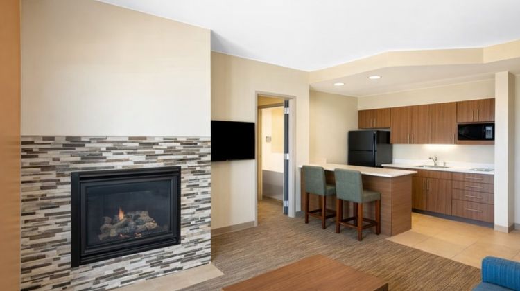 Holiday Inn Express Hotel & Suites Suite