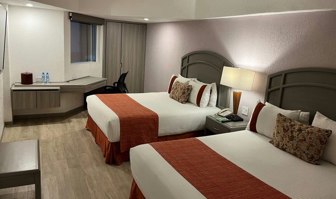 Hotel Mision Pachuca Room