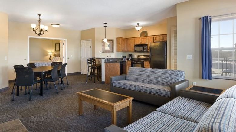 <b>Bridges Bay Resort Room</b>. Images powered by <a href="https://www.leonardoworldwide.com/" title="Leonardo Worldwide" target="_blank">Leonardo</a>.