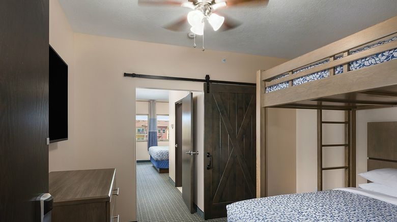 <b>Bridges Bay Resort Room</b>. Images powered by <a href="https://www.leonardoworldwide.com/" title="Leonardo Worldwide" target="_blank">Leonardo</a>.