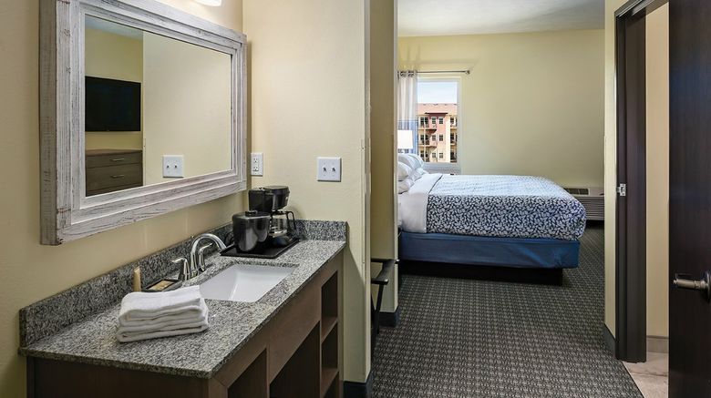 <b>Bridges Bay Resort Room</b>. Images powered by <a href="https://www.leonardoworldwide.com/" title="Leonardo Worldwide" target="_blank">Leonardo</a>.