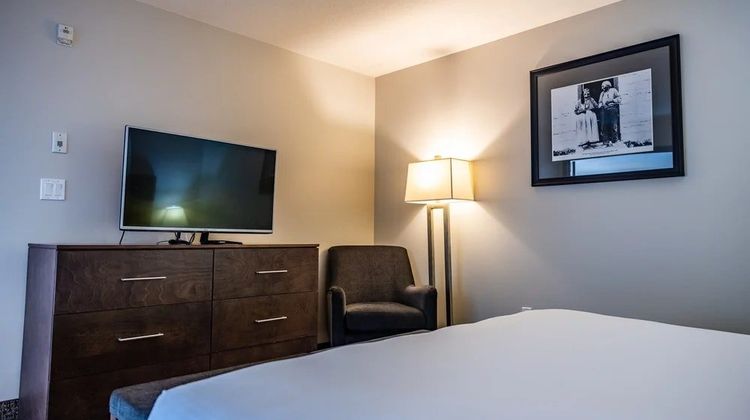 Stoney Nakoda Resort Room
