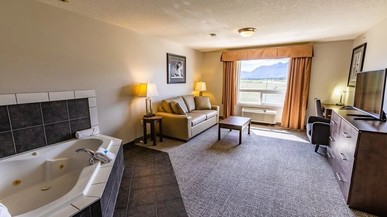 <b>Stoney Nakoda Resort Room</b>. Images powered by <a href="https://www.leonardoworldwide.com/" title="Leonardo Worldwide" target="_blank">Leonardo</a>.