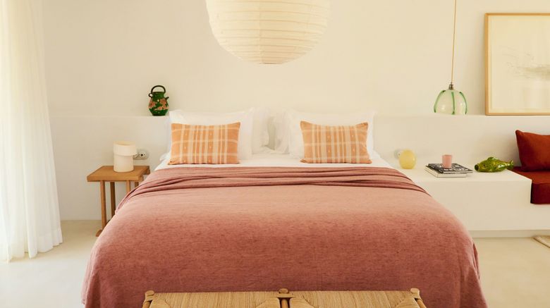 <b>Petunia Ibiza Suite</b>. Images powered by <a href="https://www.leonardoworldwide.com/" title="Leonardo Worldwide" target="_blank">Leonardo</a>.