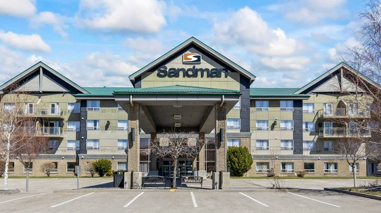Sandman Hotel & Suites Calgary West Exterior
