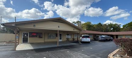 Budget Host Inn Exterior