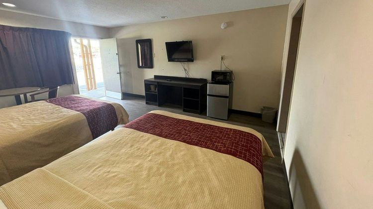 Budget Host Inn Room