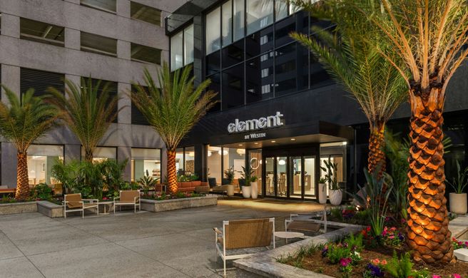 Element New Orleans Downtown Exterior