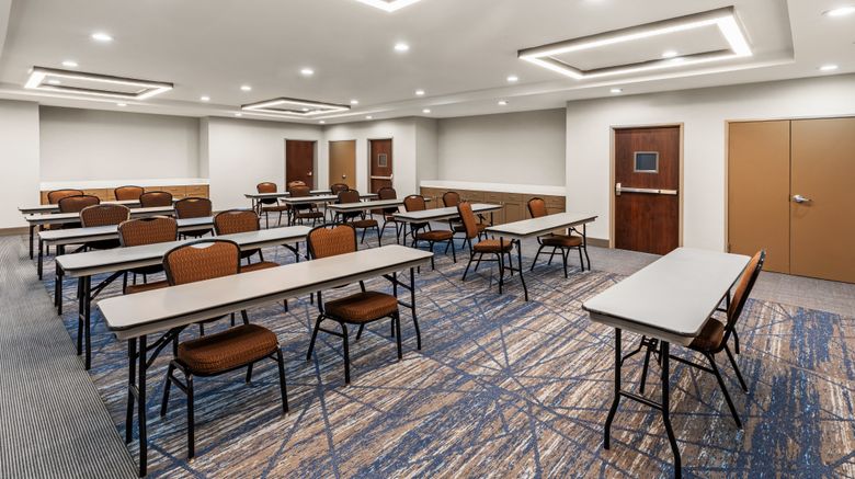 <b>Holiday Inn Express Hotel & Suites Meeting</b>. Images powered by <a href="https://www.leonardoworldwide.com/" title="Leonardo Worldwide" target="_blank">Leonardo</a>.