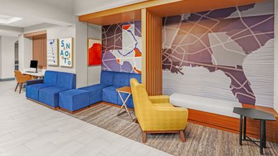 Holiday Inn Express Hotel & Suites