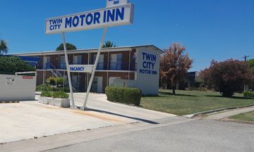 Twin City Motor Inn
