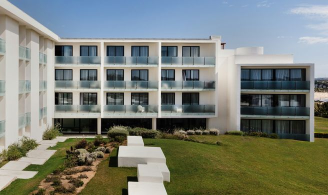 Memmo Baleeira Hotel Exterior