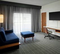 Courtyard by Marriott Manassas Room