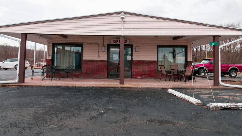 OYO Hotel Dalton PA I-81 Exterior. Images powered by <a href="https://www.leonardoworldwide.com" target="_blank" rel="noopener">Leonardo</a>.