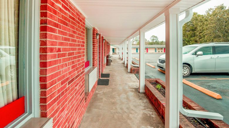 <b>OYO Hotel Durham West Hills Exterior</b>. Images powered by <a href="https://www.leonardoworldwide.com/" title="Leonardo Worldwide" target="_blank">Leonardo</a>.