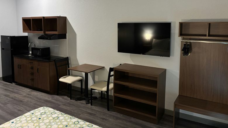 <b>HomeTowne Studios Fort Myers Room</b>. Images powered by <a href="https://www.leonardoworldwide.com/" title="Leonardo Worldwide" target="_blank">Leonardo</a>.