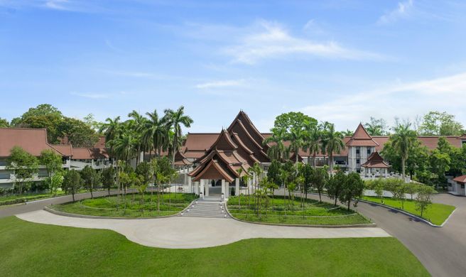 Kahavadi Chiang Rai, Curio Collection Exterior