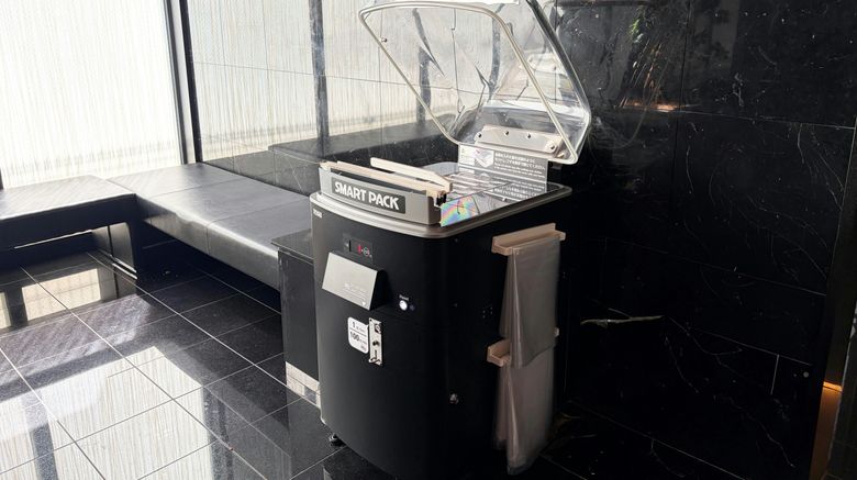 <b>Hotel Oriental Express Shinsaibashi Lobby</b>. Images powered by <a href="https://www.leonardoworldwide.com/" title="Leonardo Worldwide" target="_blank">Leonardo</a>.