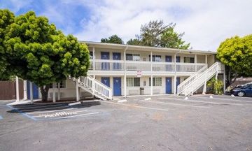 Fishermans Cove Inn