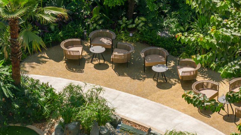 <b>Lotte Hotel Saigon Pool</b>. Images powered by <a href="https://www.leonardoworldwide.com/" title="Leonardo Worldwide" target="_blank">Leonardo</a>.
