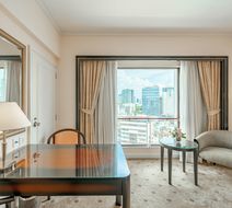 Lotte Hotel Saigon Room