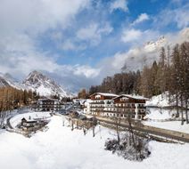 Des Alpes Exterior