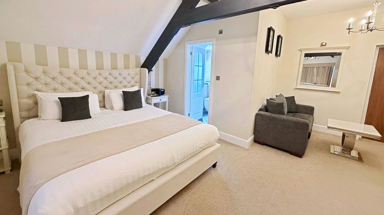 <b>The Mount Hotel Suite</b>. Images powered by <a href="https://www.leonardoworldwide.com/" title="Leonardo Worldwide" target="_blank">Leonardo</a>.