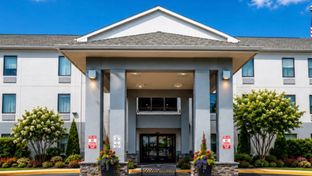 Holiday Inn Express & Suites Burlington