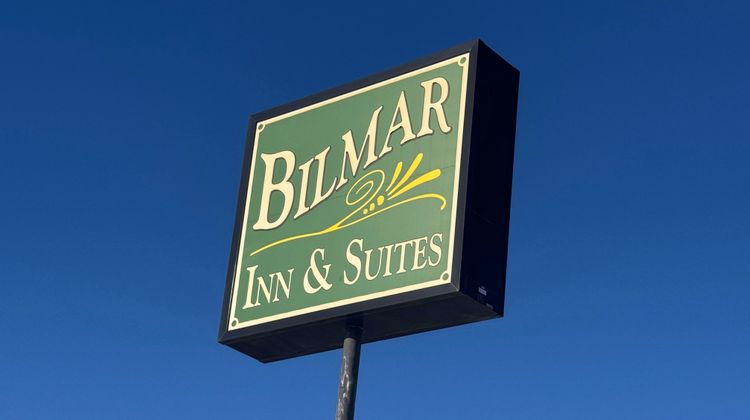 Bilmar Inn & Suites Exterior