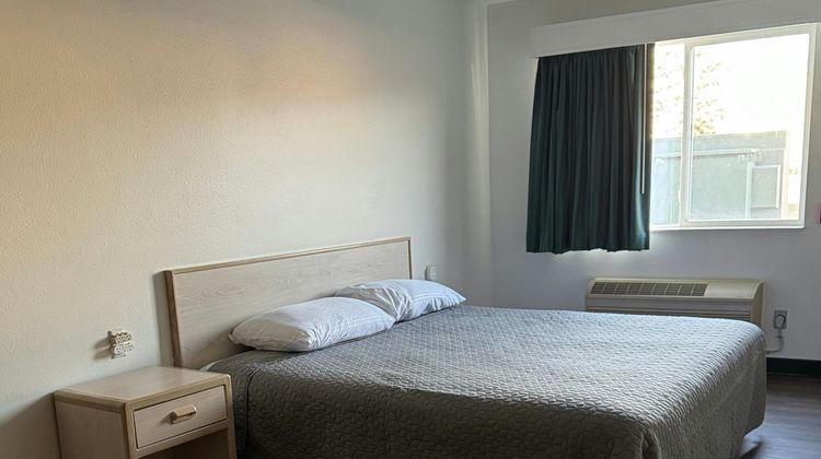 Bilmar Inn & Suites Room
