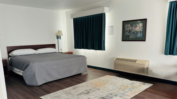 Bilmar Inn & Suites Room