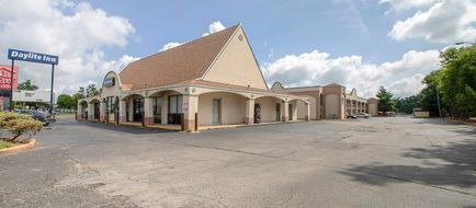 Daylite Inn Exterior