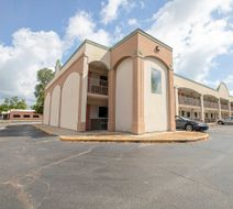 Daylite Inn Exterior
