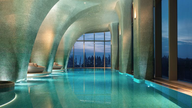 <b>InterContinental Taihu South Pool</b>. Images powered by <a href="https://www.leonardoworldwide.com/" title="Leonardo Worldwide" target="_blank">Leonardo</a>.