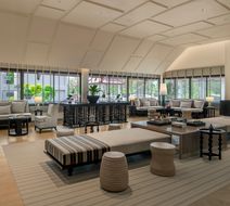 Kahavadi Chiang Rai, Curio Collection Lobby