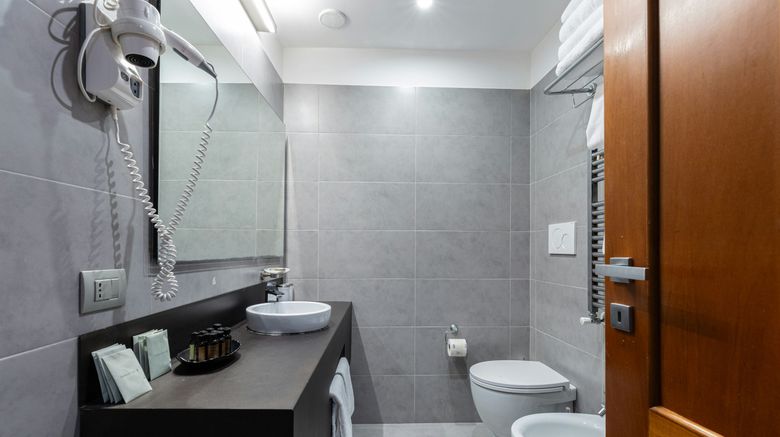 <b>Hotel Trevi Room</b>. Images powered by <a href="https://www.leonardoworldwide.com/" title="Leonardo Worldwide" target="_blank">Leonardo</a>.