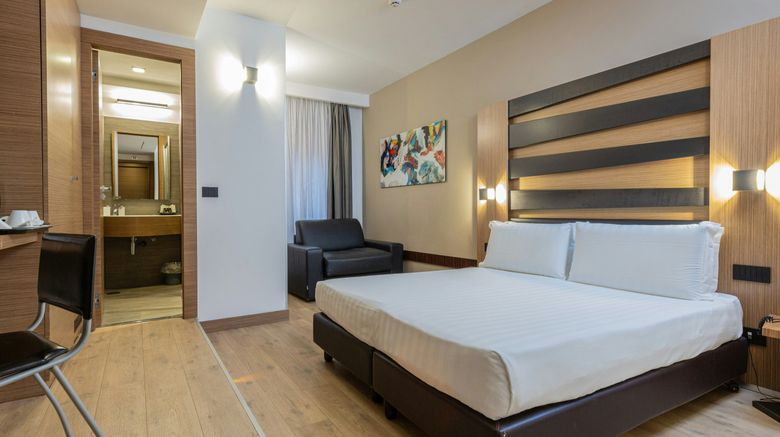<b>Hotel Trevi Room</b>. Images powered by <a href="https://www.leonardoworldwide.com/" title="Leonardo Worldwide" target="_blank">Leonardo</a>.