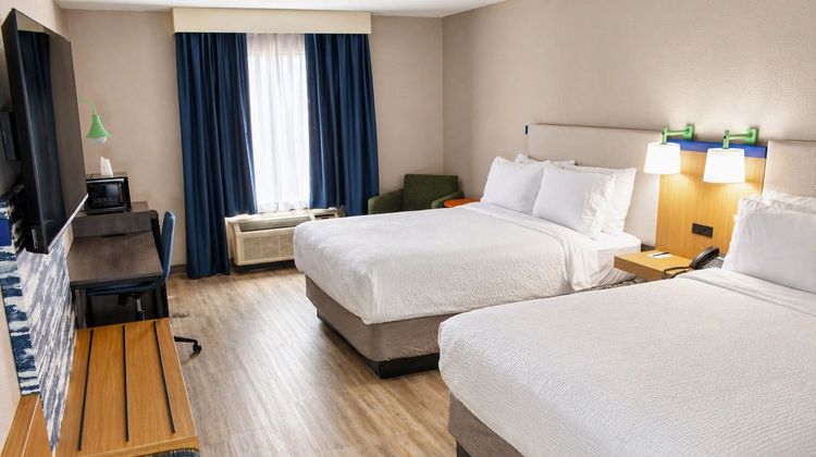 Garner Hotel Glen Burnie BWI Airport Room