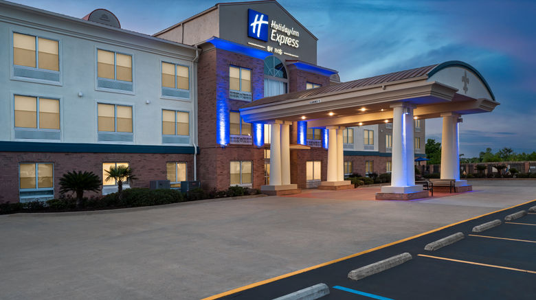 <b>Holiday Inn Express & Suites Alexandria Exterior</b>. Images powered by <a href="https://www.leonardoworldwide.com/" title="Leonardo Worldwide" target="_blank">Leonardo</a>.