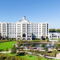 The Ballantyne, a Luxury Collection Hotel