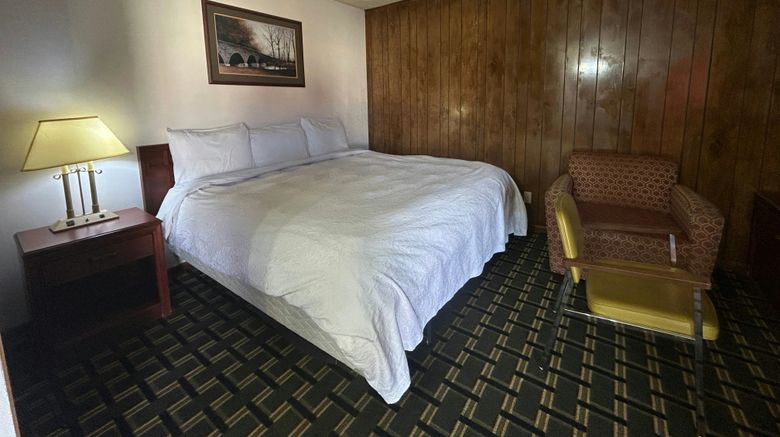 <b>Big 12 Motel Broken Bow Room</b>. Images powered by <a href="https://www.leonardoworldwide.com/" title="Leonardo Worldwide" target="_blank">Leonardo</a>.