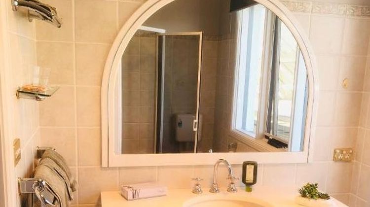 White Manor Motel Room