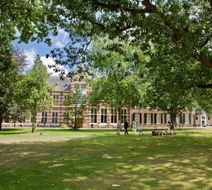 De Bonte Wever-Assen Exterior