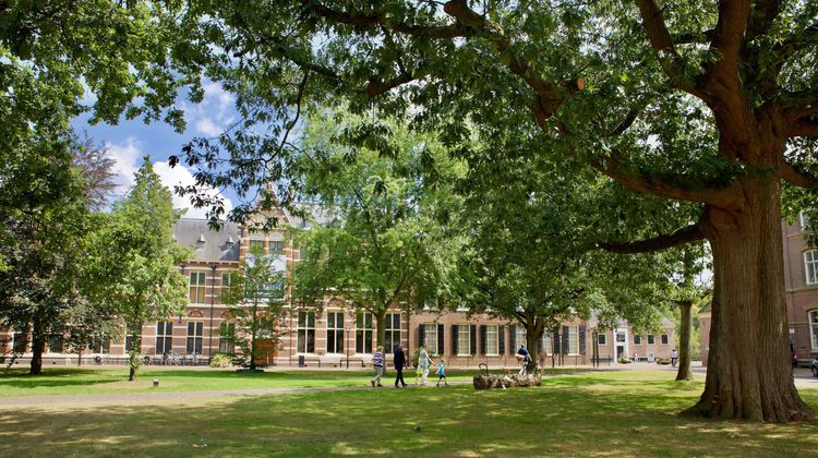 De Bonte Wever-Assen Exterior
