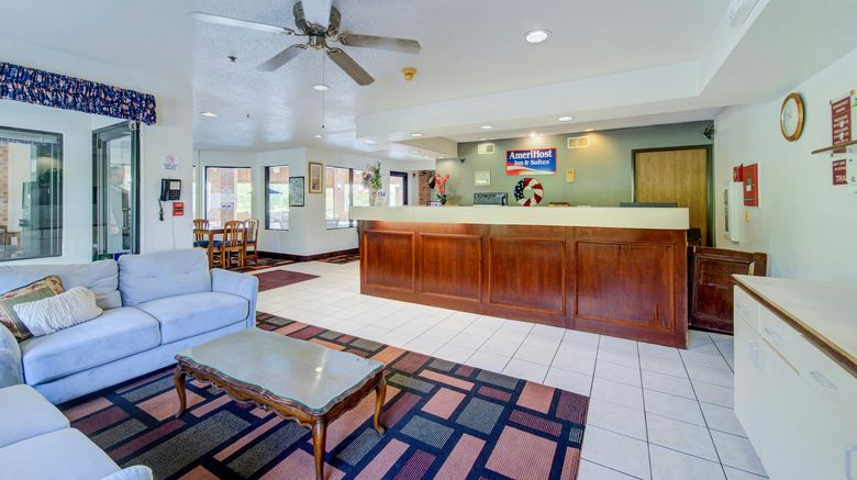 <b>Amerihost Inn & Suites Fulton Lobby</b>. Images powered by <a href="https://www.leonardoworldwide.com/" title="Leonardo Worldwide" target="_blank">Leonardo</a>.