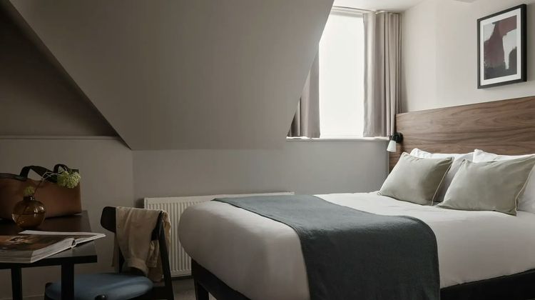 Bob W London Room